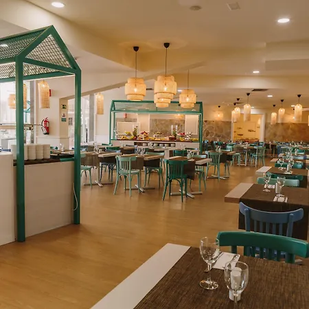 & By Dunas Szálloda